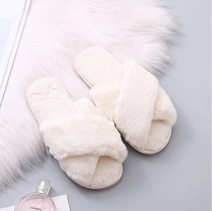 Aura13 Plush Faux Fur Slippers – Cozy Women’s Winter Home Shoes with Soft Lining & Non-Slip Sole