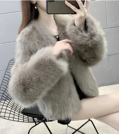 Aura13 Faux Fox & Rabbit Fur Coat – Short Plush One-Piece with Chic Collar and Zipper Detail