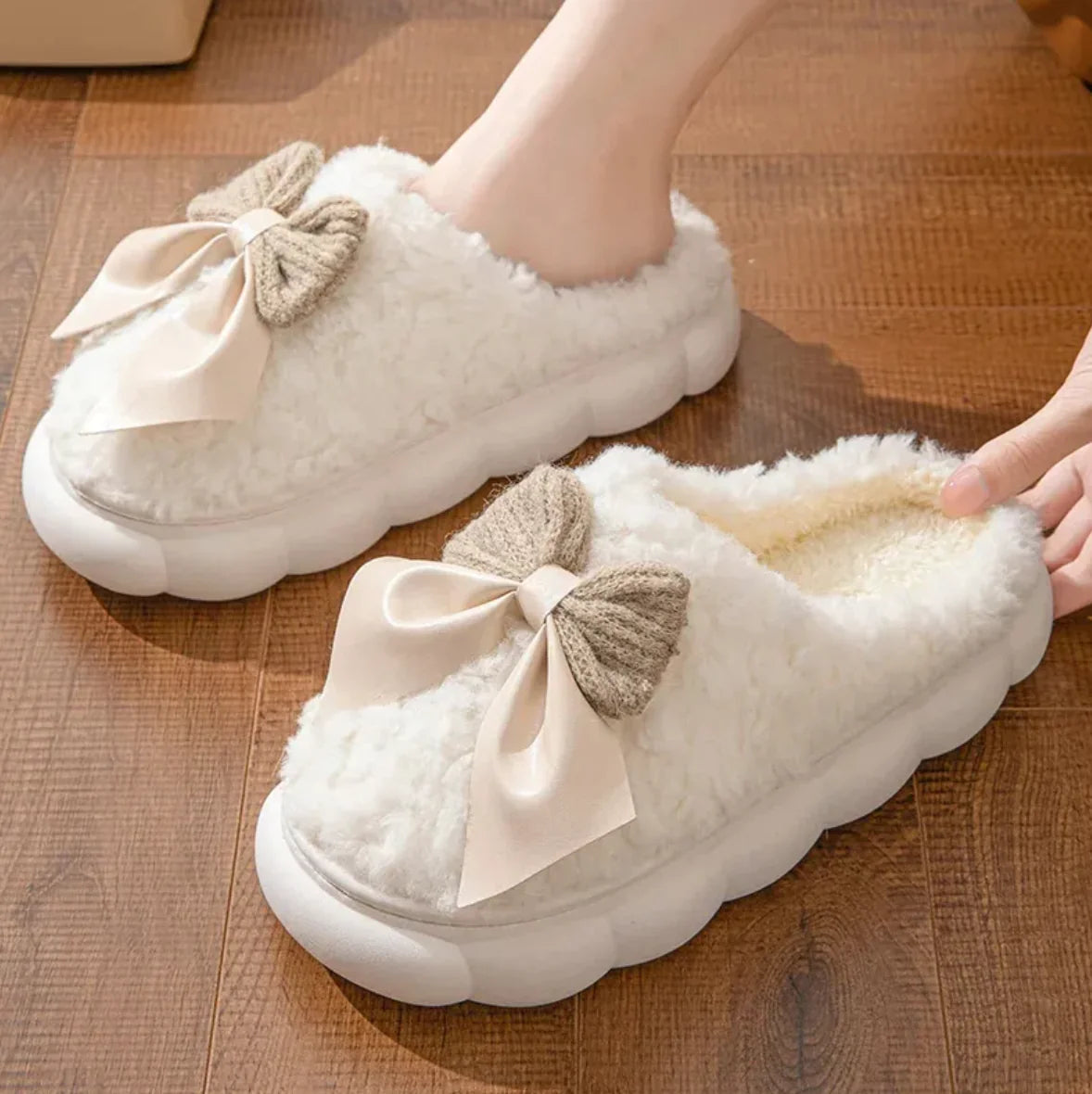 Aura13 Women’s Winter Plush Fur Slippers – Soft Indoor Slides with Bow & Non-Slip Sole