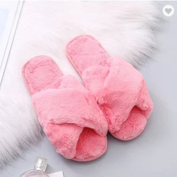 Aura13 Plush Faux Fur Slippers – Cozy Women’s Winter Home Shoes with Soft Lining & Non-Slip Sole