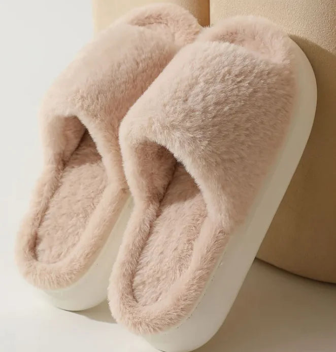Aura13 Women’s Cozy Fluffy Winter Slippers – Faux Fur Indoor Slides for Warmth & Style