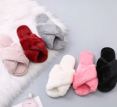 Aura13 Plush Faux Fur Slippers – Cozy Women’s Winter Home Shoes with Soft Lining & Non-Slip Sole